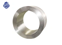 Kovaná titánová kruhová slučka